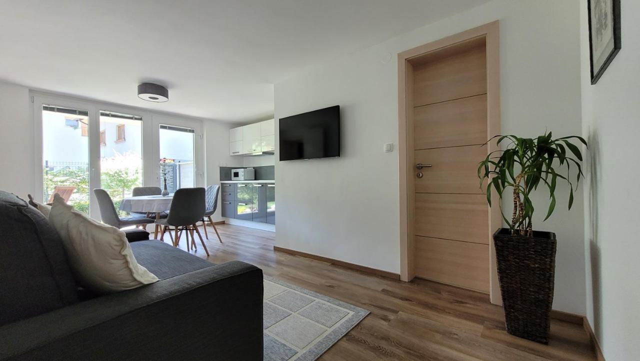 Apartma Julija Luce Ngoại thất bức ảnh